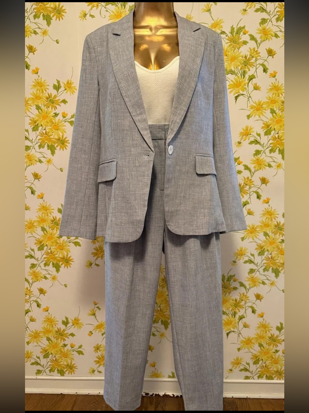Ovi Light Gray Women’s Blazer And High Waist Suit Pants Size M